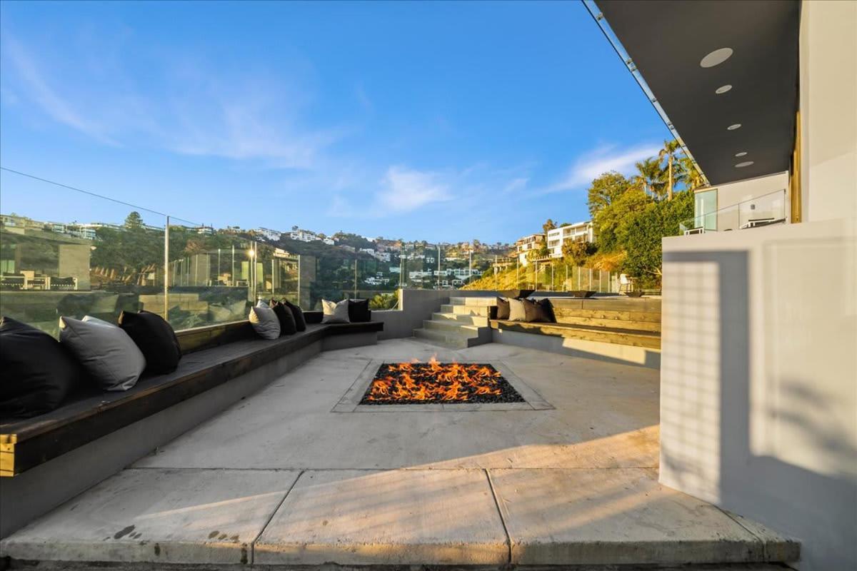 Holiday home The Hollywood Observatory A Masterpiece Of Modern Luxury And Elegance